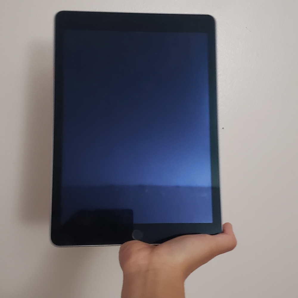 Ipad Air 2 - Picture 1 of 3